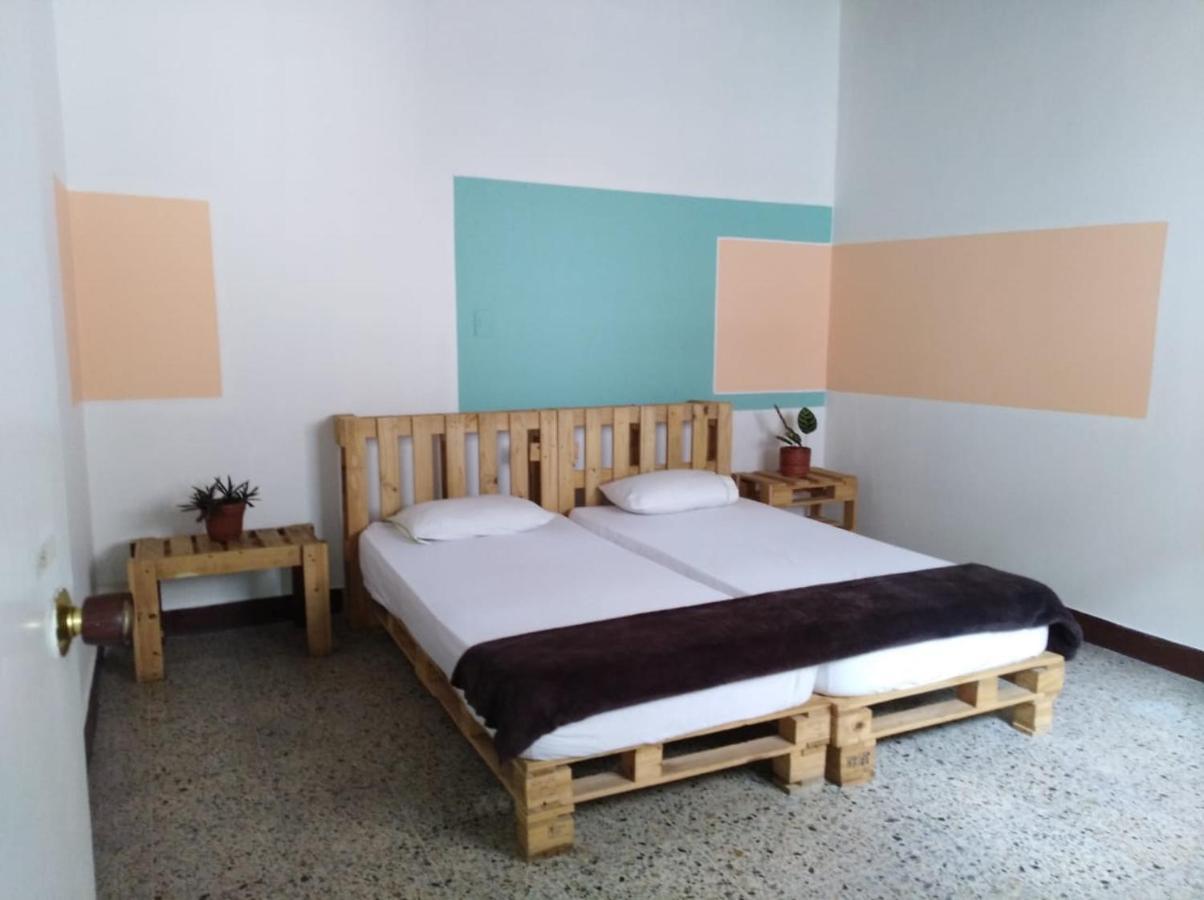 Hostal Rich Медельїн Екстер'єр фото