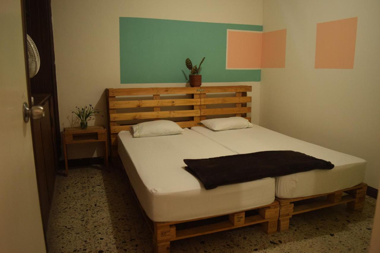 Hostal Rich Медельїн Екстер'єр фото