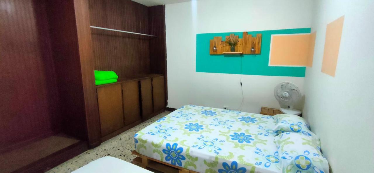 Hostal Rich Медельїн Екстер'єр фото