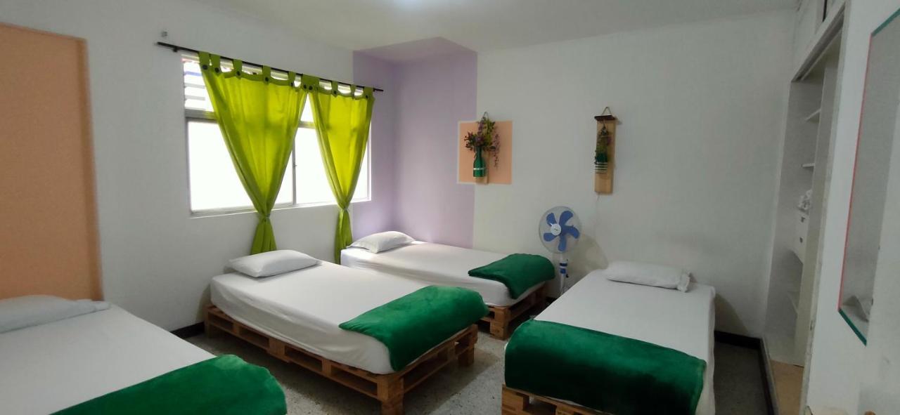 Hostal Rich Медельїн Екстер'єр фото