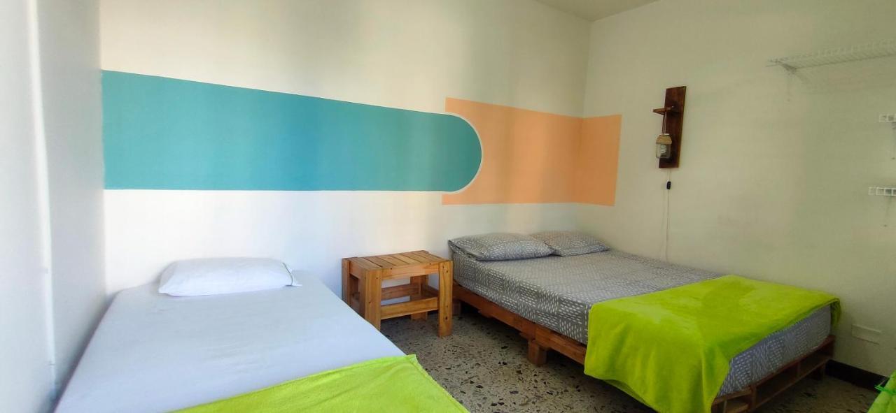 Hostal Rich Медельїн Екстер'єр фото