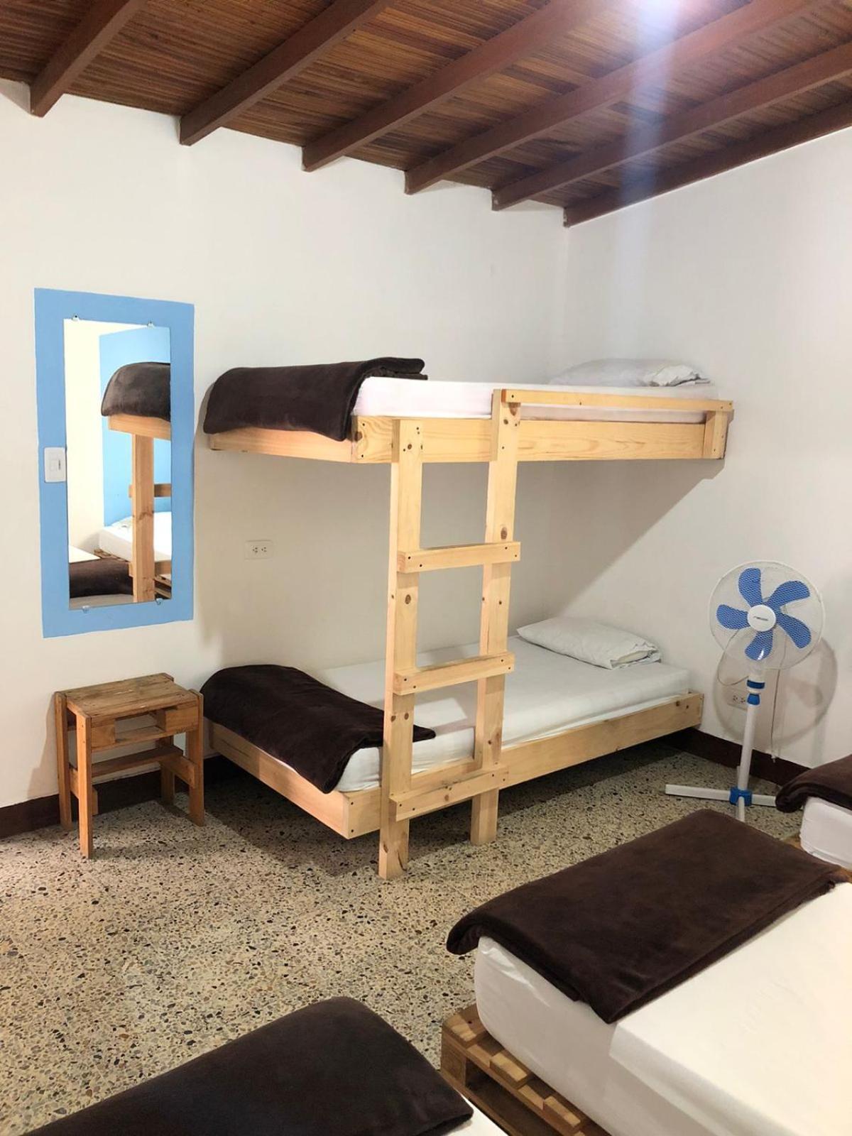Hostal Rich Медельїн Екстер'єр фото