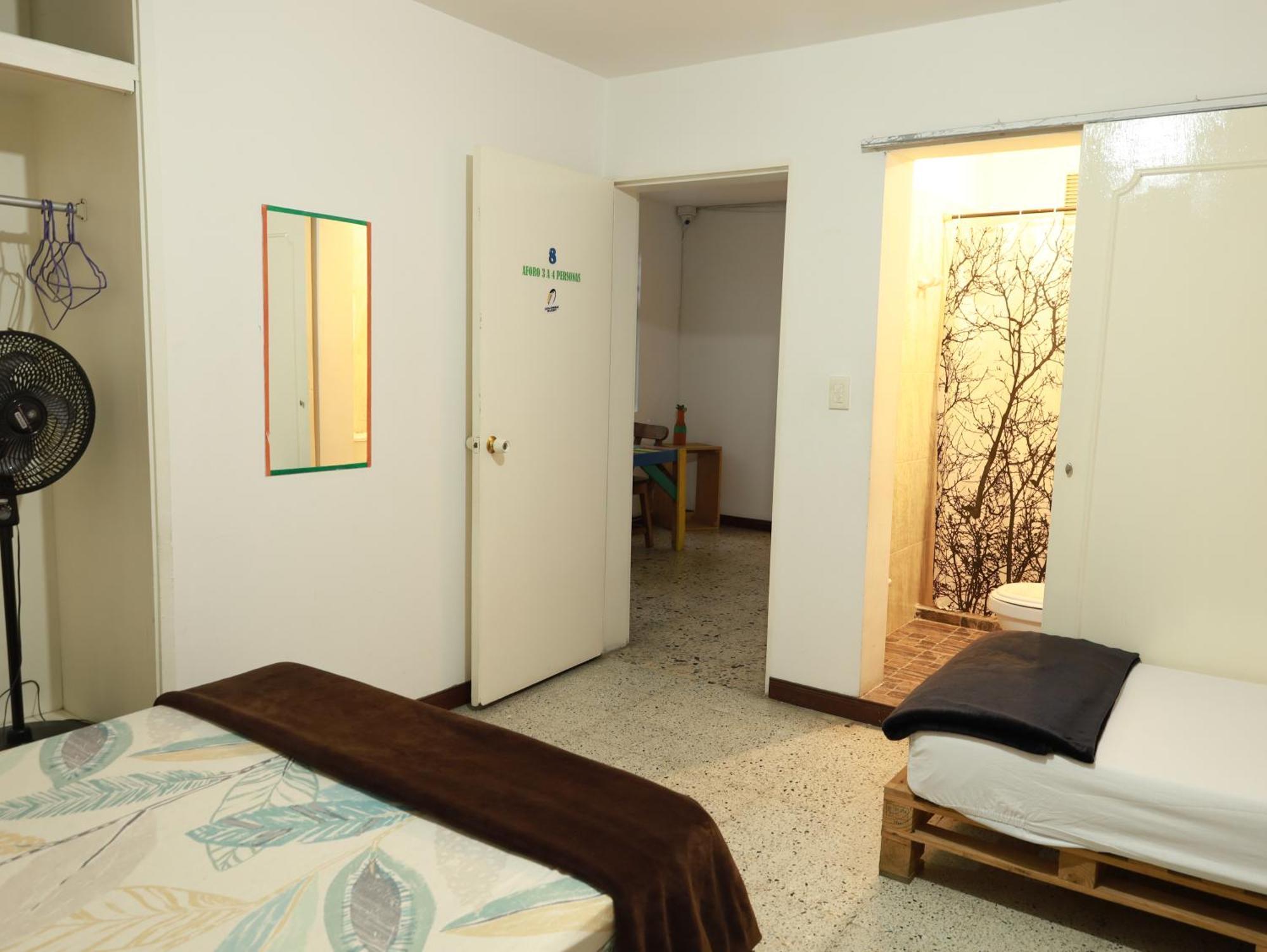 Hostal Rich Медельїн Екстер'єр фото