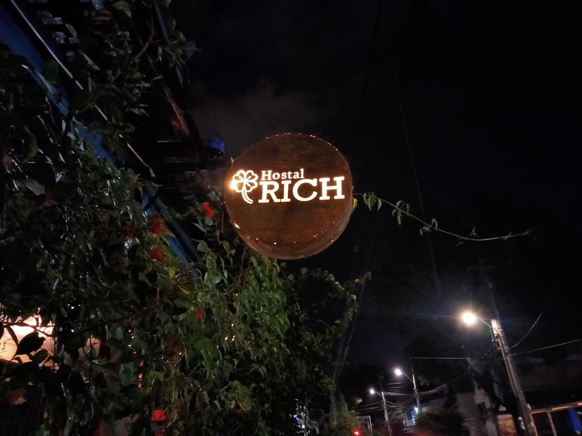 Hostal Rich Медельїн Екстер'єр фото