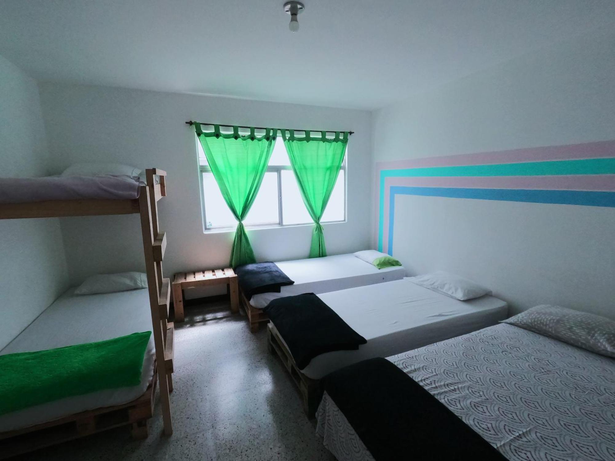 Hostal Rich Медельїн Екстер'єр фото