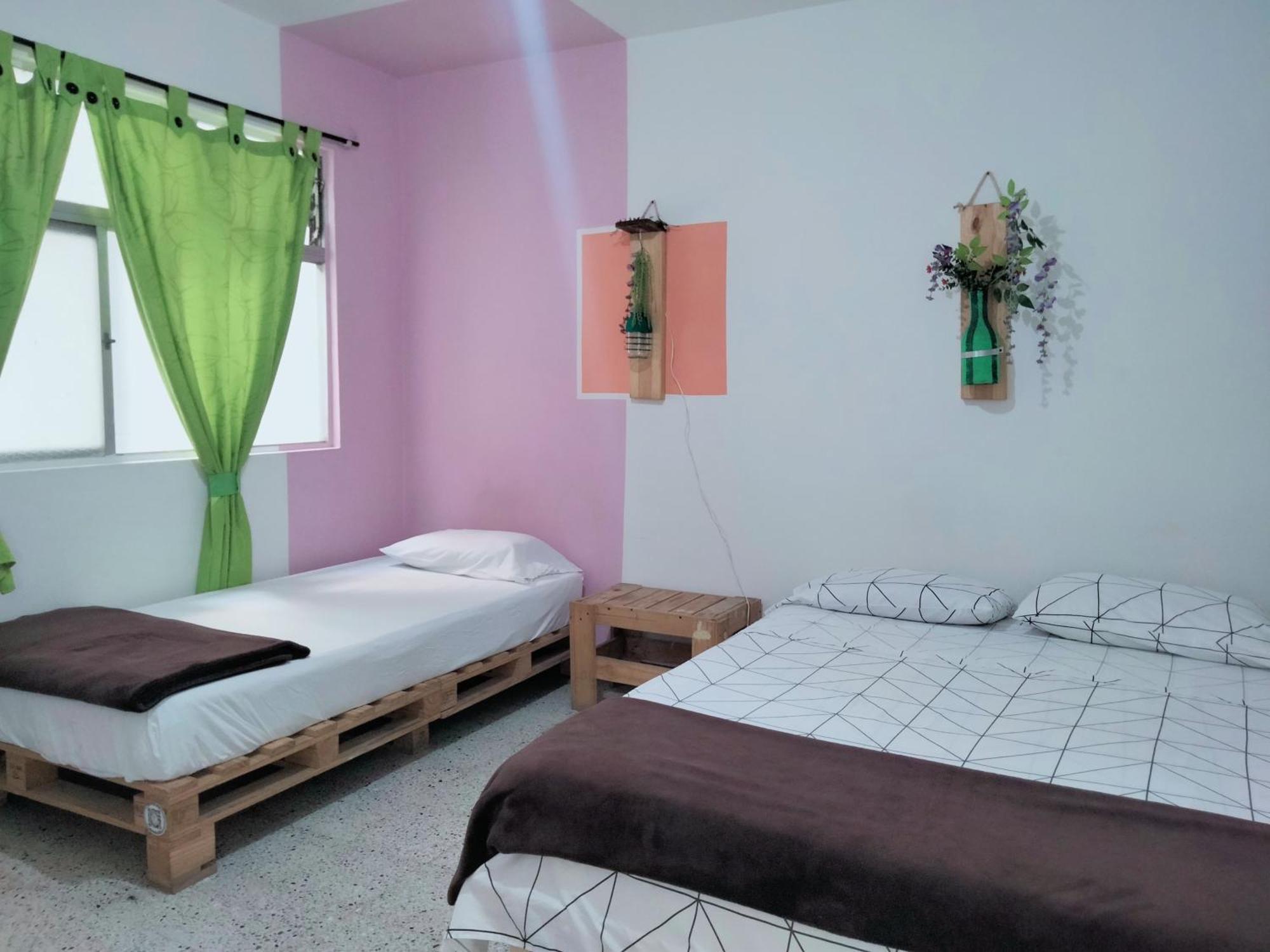 Hostal Rich Медельїн Екстер'єр фото