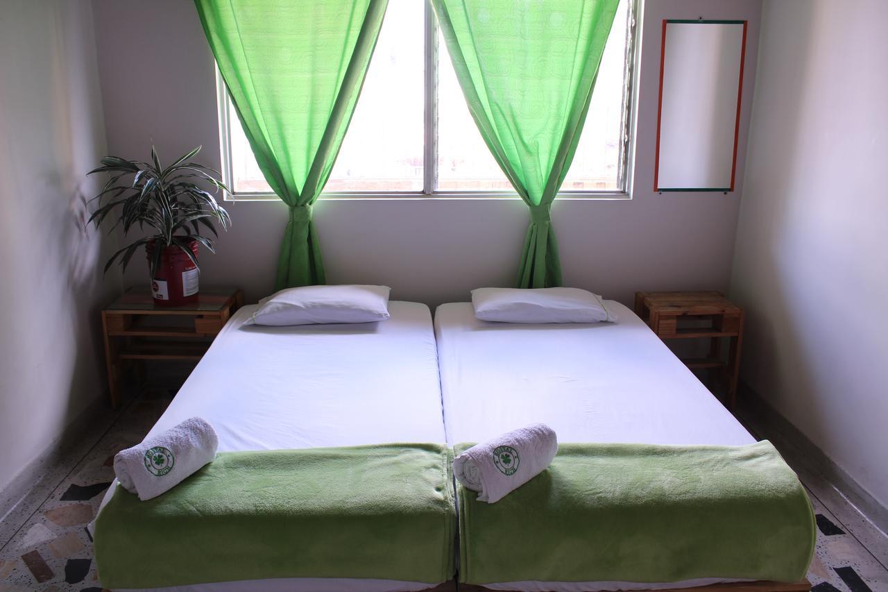 Hostal Rich Медельїн Екстер'єр фото