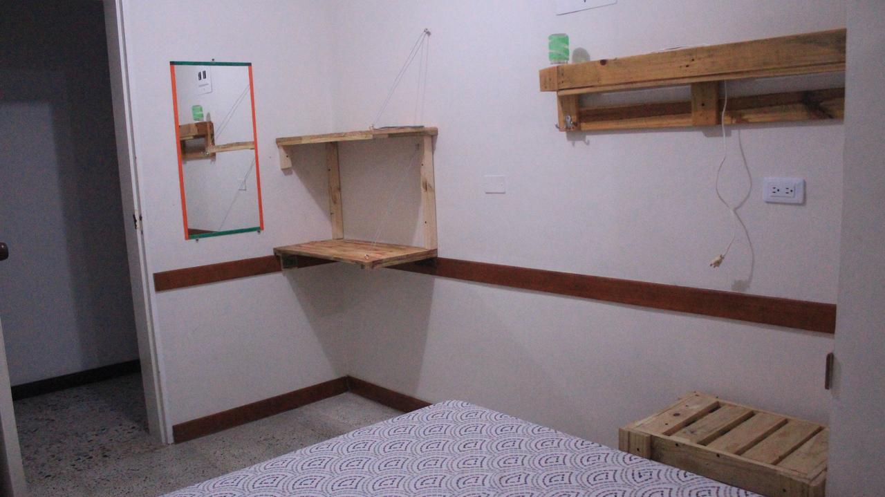 Hostal Rich Медельїн Екстер'єр фото