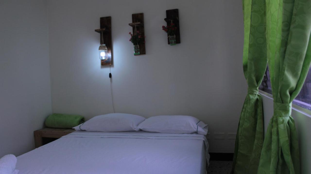 Hostal Rich Медельїн Екстер'єр фото