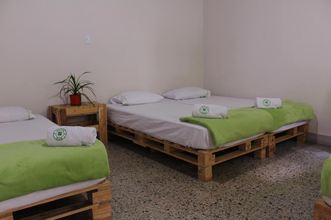 Hostal Rich Медельїн Екстер'єр фото